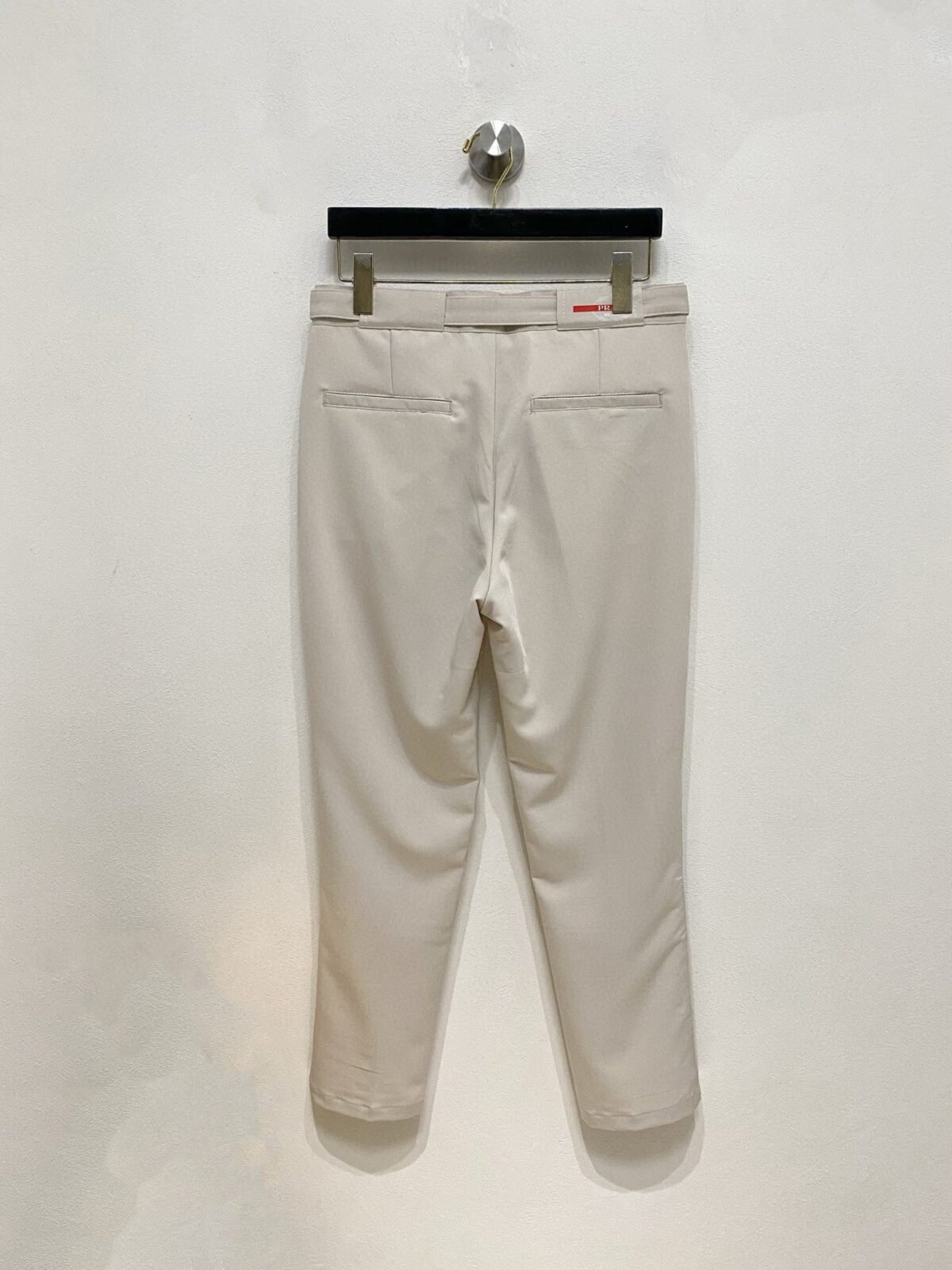 ⁦بنطال برادا كاجوال جديد وفاخر⁩ - الصورة ⁦3⁩