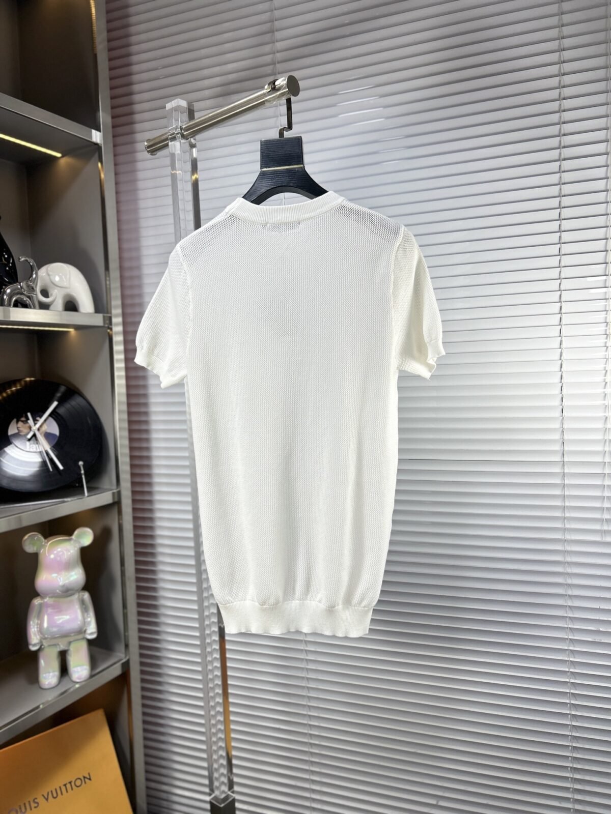 ⁦قميص برادا الجديد المحبوك بأكمام قصيرة⁩ - الصورة ⁦7⁩