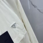 ⁦جاكيت برادا الرجالي الجديد بغطاء رأس⁩ - الصورة ⁦7⁩