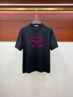 ⁦تيشيرت برادا الأنيق بياقة دائرية⁩ - الصورة ⁦3⁩