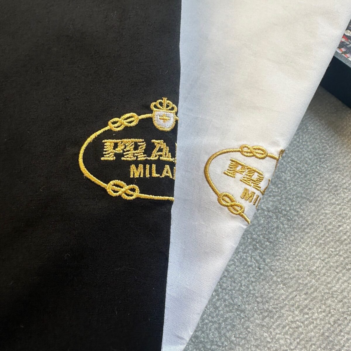 ⁦قميص برادا الجديد لرجال الأعمال، يتميز بأسلوب أنيق وعصري⁩ - الصورة ⁦5⁩