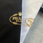 ⁦قميص برادا الجديد لرجال الأعمال، يتميز بأسلوب أنيق وعصري⁩ - الصورة ⁦5⁩