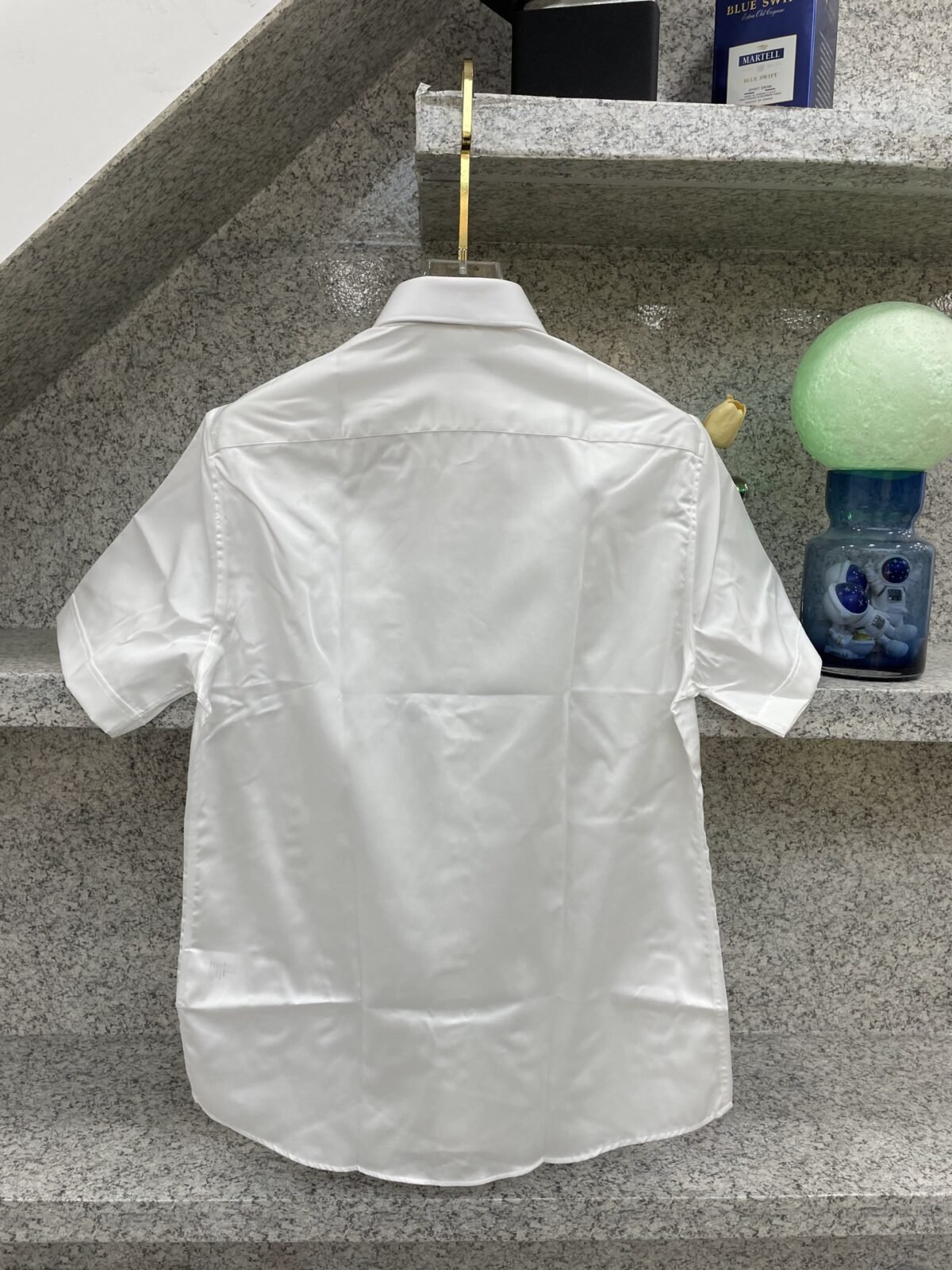 ⁦قميص برادا صيفي بأكمام قصيرة⁩ - الصورة ⁦2⁩