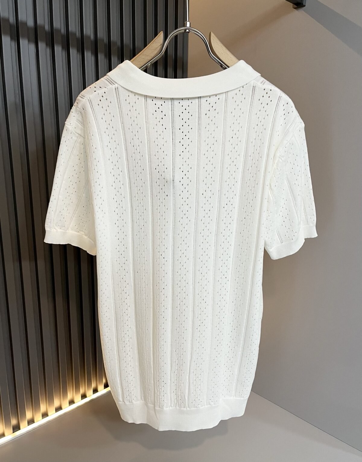 ⁦تي شيرت رجالي جديد من PRADA محبوك بأكمام قصيرة وياقة دائرية⁩ - الصورة ⁦6⁩