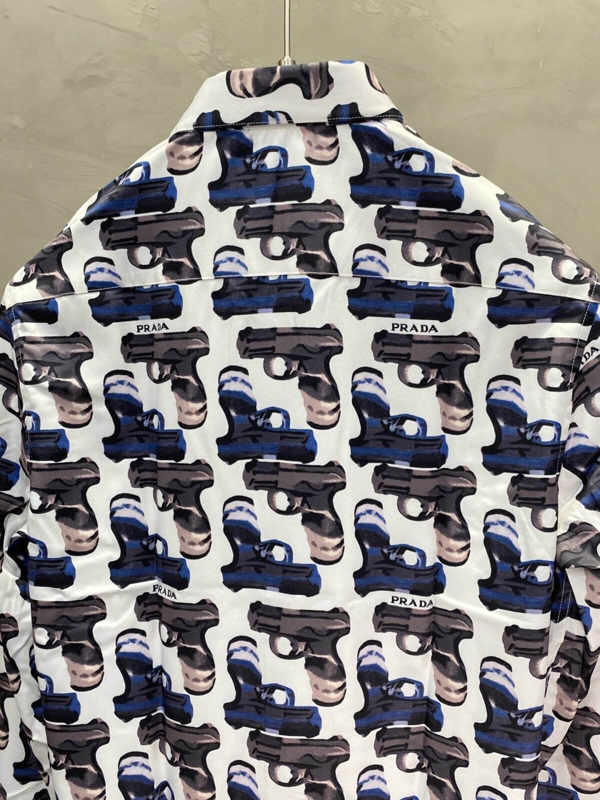 ⁦قميص برادا رجالي كاجوال جديد⁩ - الصورة ⁦5⁩