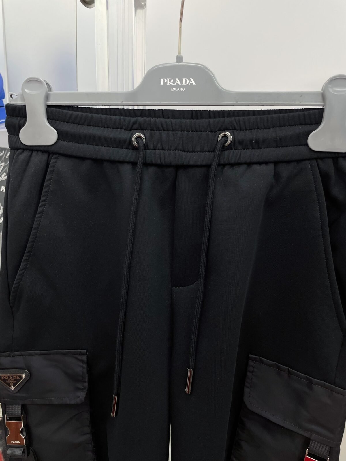 ⁦شورت برادا الصيفي الجديد بجيوب⁩ - الصورة ⁦3⁩