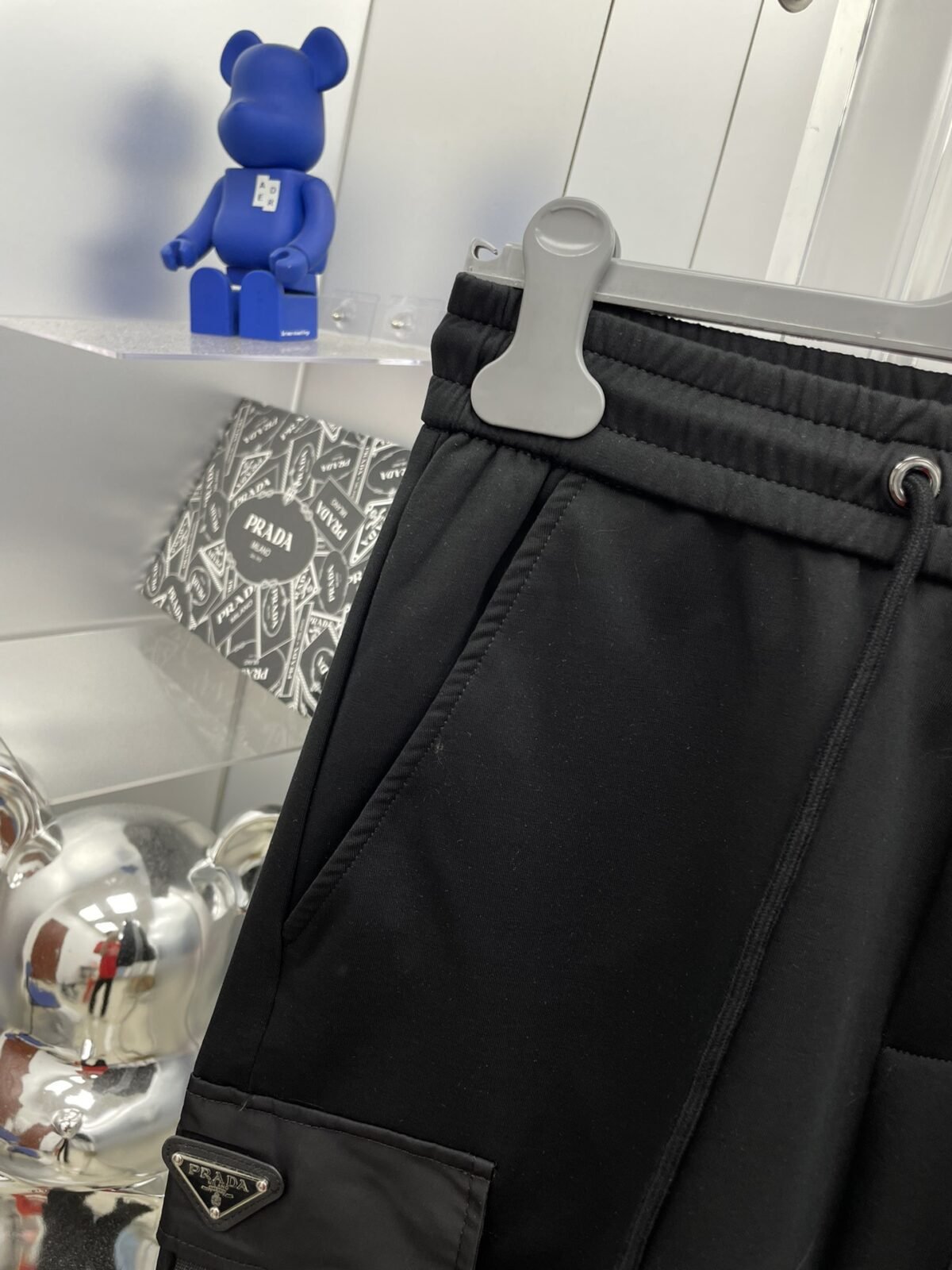 ⁦شورت برادا الصيفي الجديد بجيوب⁩ - الصورة ⁦4⁩