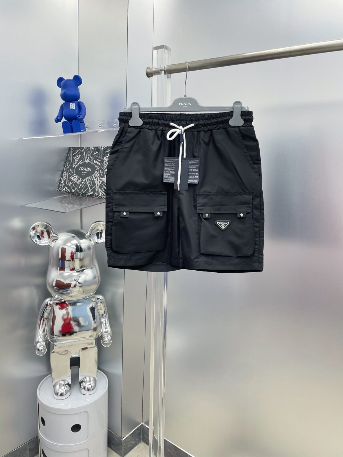 ⁦شورت برادا الصيفي الجديد بجيوب⁩ - الصورة ⁦1⁩