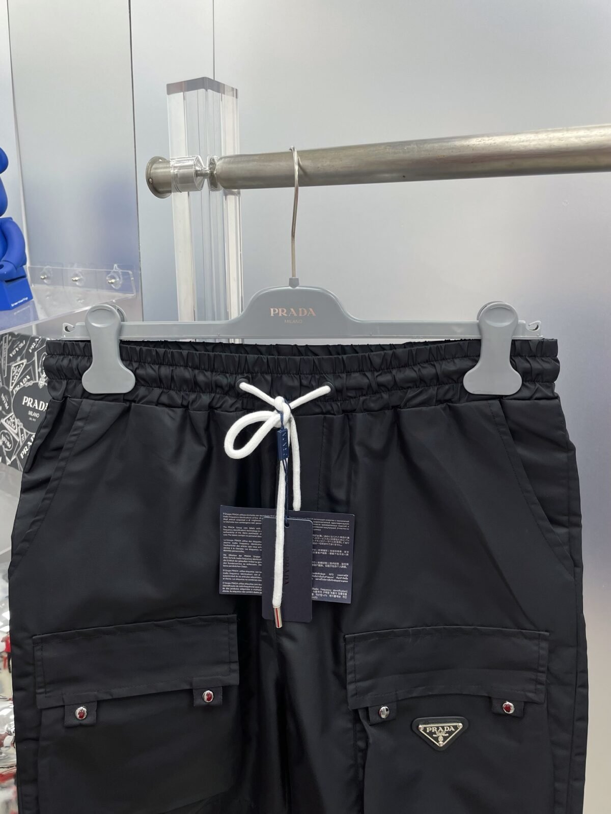 ⁦شورت برادا الصيفي الجديد بجيوب⁩ - الصورة ⁦3⁩