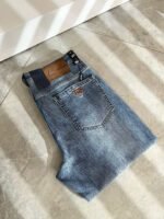 ⁦بنطال جينز برادا الجديد، جينز فاخر، متعدد الاستخدامات وعملي.⁩ - الصورة ⁦3⁩