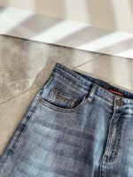 ⁦بنطال جينز برادا الجديد، جينز فاخر، متعدد الاستخدامات وعملي.⁩ - الصورة ⁦5⁩