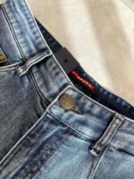 ⁦بنطال جينز برادا الجديد، جينز فاخر، متعدد الاستخدامات وعملي.⁩ - الصورة ⁦8⁩