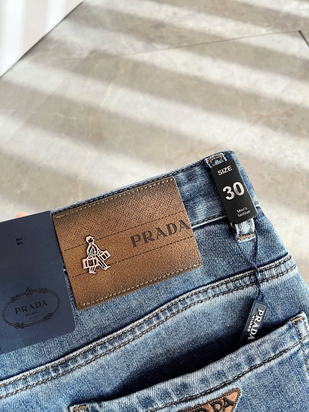 ⁦بنطال جينز برادا الجديد، جينز فاخر، متعدد الاستخدامات وعملي.⁩ - الصورة ⁦6⁩