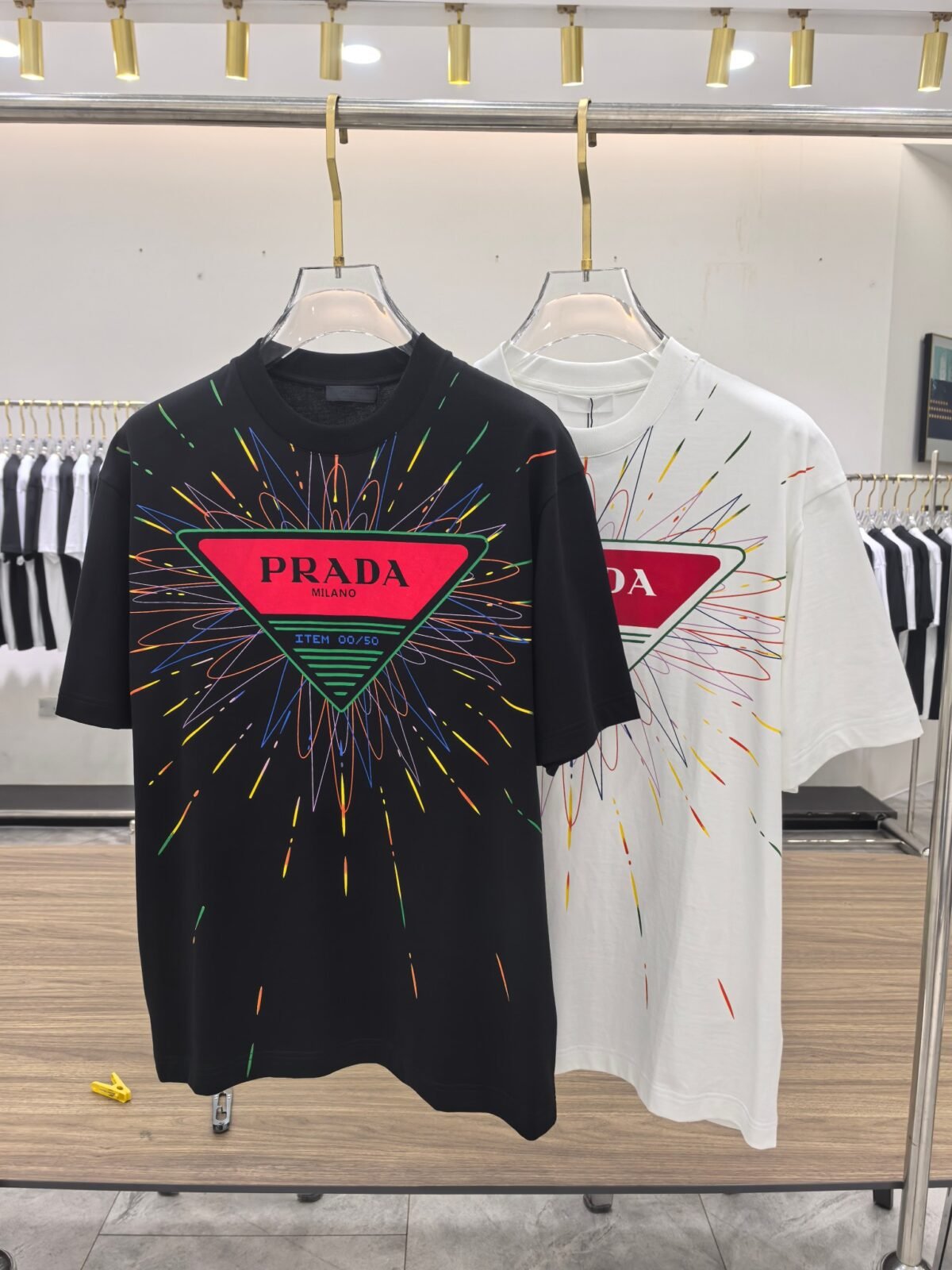 ⁦تيشيرت برادا الرجالي الأنيق بياقة دائرية وأكمام قصيرة⁩ - الصورة ⁦1⁩