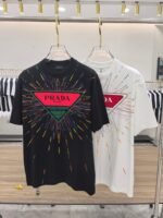 تيشيرت برادا الرجالي الأنيق بياقة دائرية وأكمام قصيرة