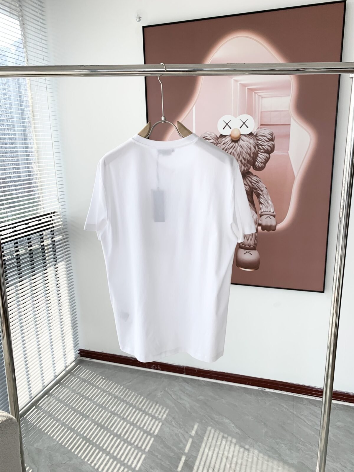 ⁦تيشيرتات فيرساتشي الجديدة للرجال والنساء بأكمام قصيرة.⁩ - الصورة ⁦3⁩