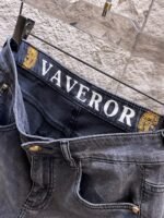 ⁦بنطلون جينز رجالي جديد من فيرساتشي⁩ - الصورة ⁦8⁩