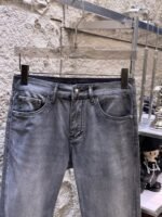 ⁦بنطلون جينز رجالي جديد من فيرساتشي⁩ - الصورة ⁦4⁩