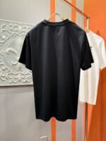 ⁦تيشيرت فيرساتشي الجديد بأكمام قصيرة وناعم الملمس⁩ - الصورة ⁦4⁩