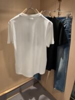 ⁦تيشيرت فيرساتشي الجديد بأكمام قصيرة للرجال والنساء.⁩ - الصورة ⁦3⁩