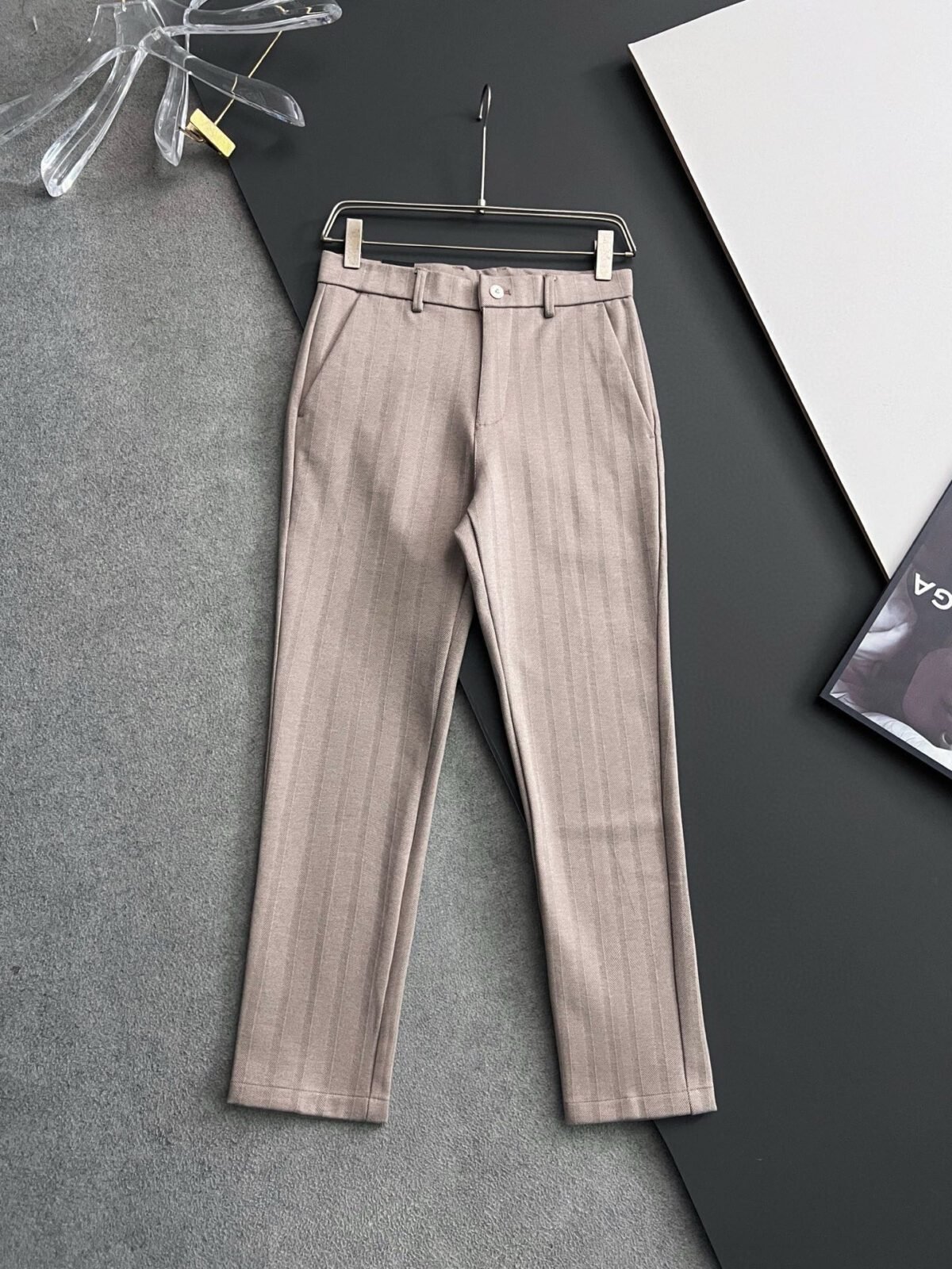 ⁦بنطلون رجالي كاجوال قطني مميز من فيرساتشي⁩ - الصورة ⁦3⁩