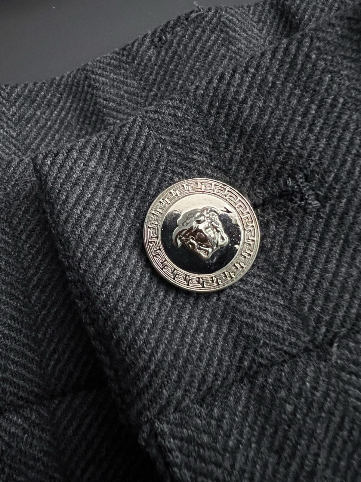 ⁦بنطلون رجالي كاجوال قطني مميز من فيرساتشي⁩ - الصورة ⁦6⁩