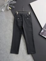 ⁦بنطلون رجالي كاجوال قطني مميز من فيرساتشي⁩ - الصورة ⁦7⁩