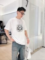 تيشيرت فيرساتشي قطني جديد بياقة دائرية وأكمام قصيرة