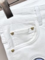 ⁦بنطلون جينز رجالي كاجوال من فيرساتشي، موديل جديد.⁩ - الصورة ⁦5⁩