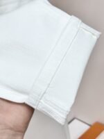 ⁦بنطلون جينز رجالي كاجوال من فيرساتشي، موديل جديد.⁩ - الصورة ⁦8⁩