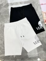 شورت صيفي جديد من فيرساتشي