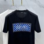 ⁦تيشيرت فيرساتشي الجديد بأكمام قصيرة مطرزة مربعة⁩ - الصورة ⁦4⁩