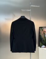 ⁦جاكيت بدلة كاجوال جديد من فيرساتشي⁩ - الصورة ⁦2⁩