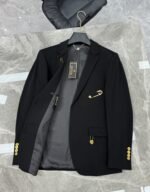 ⁦جاكيت بدلة كاجوال جديد من فيرساتشي⁩ - الصورة ⁦2⁩