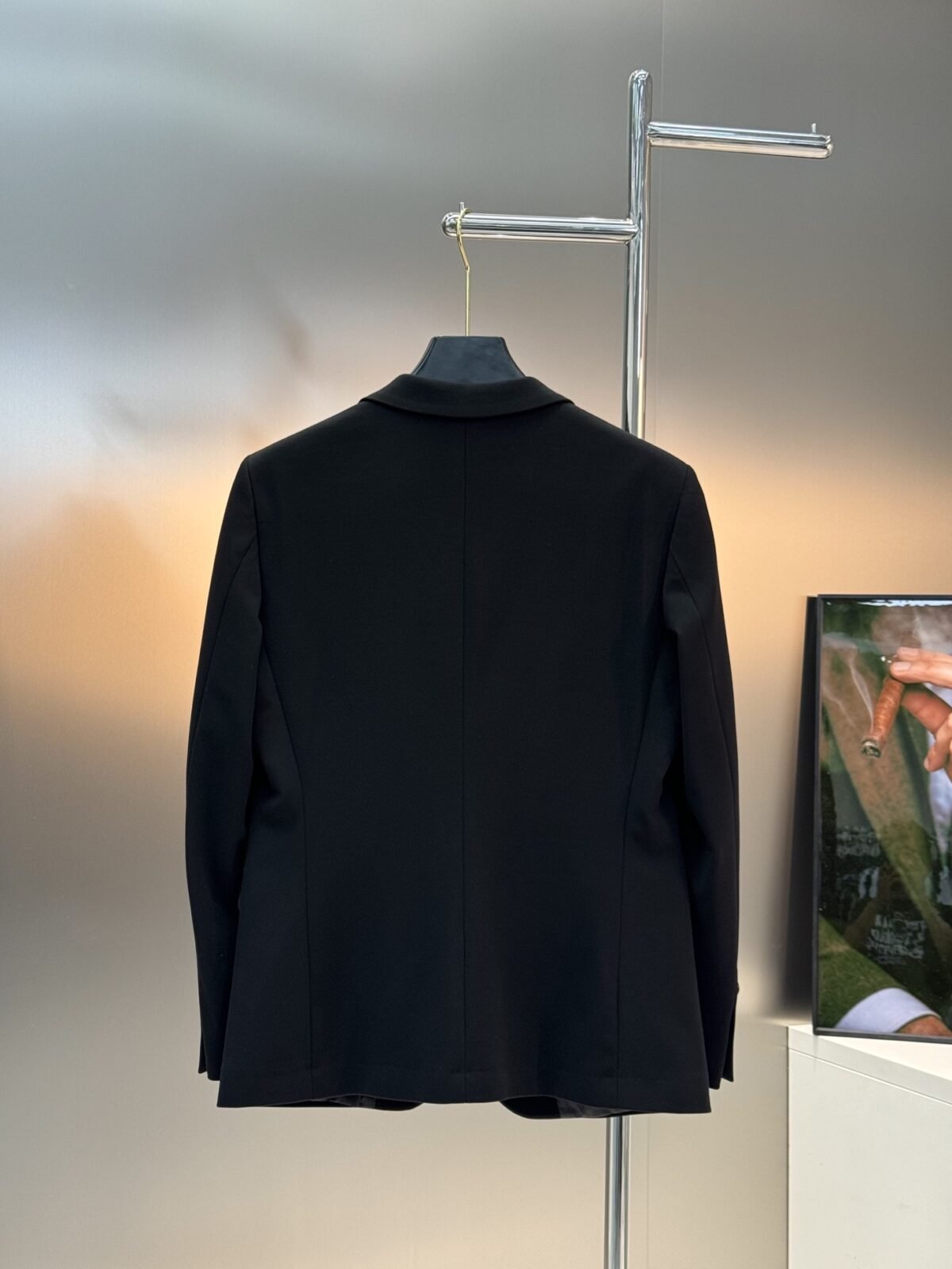 ⁦جاكيت بدلة كاجوال جديد من فيرساتشي⁩ - الصورة ⁦3⁩