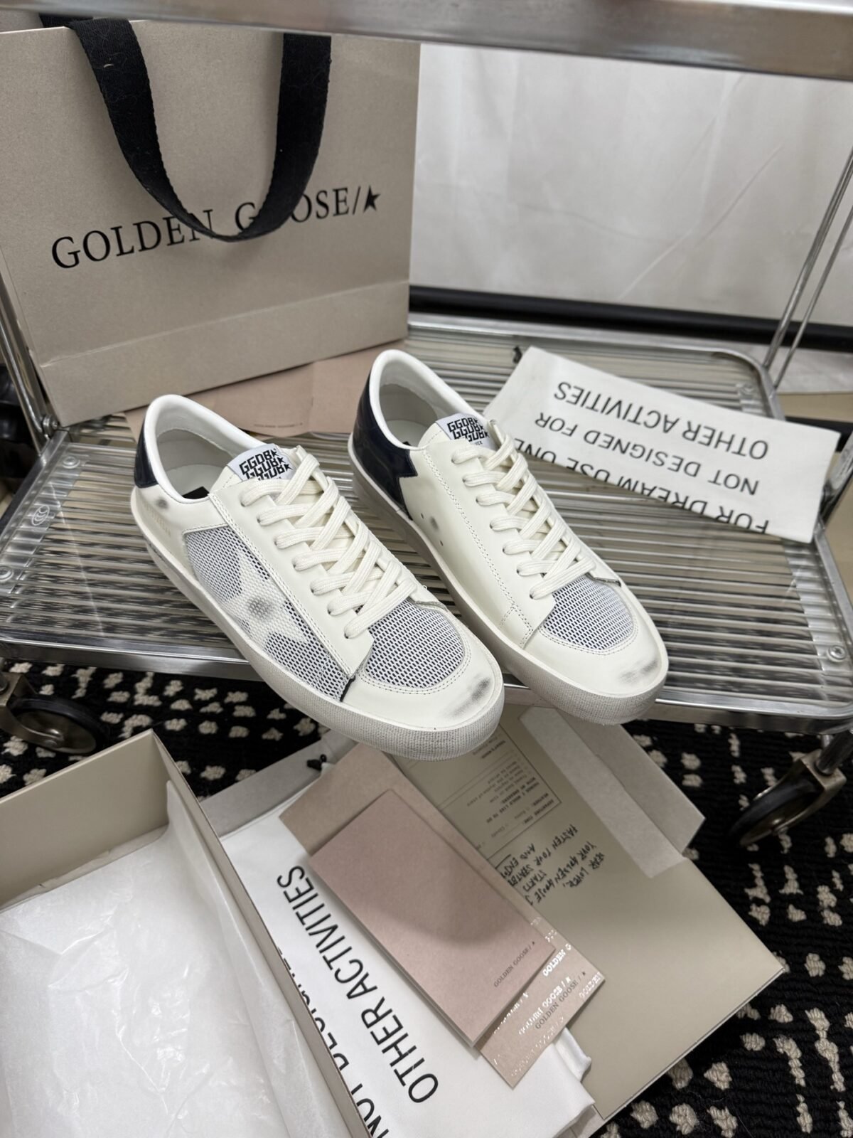 ⁦شوز Stardan من غولدن غوس⁩ - الصورة ⁦2⁩