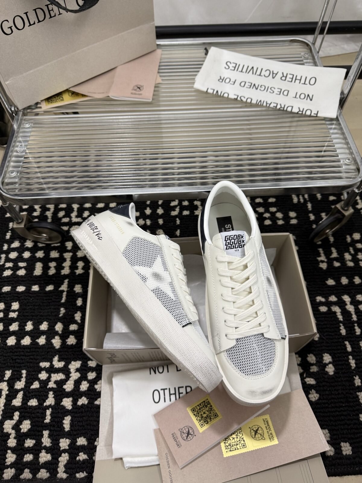 ⁦شوز Stardan من غولدن غوس⁩ - الصورة ⁦1⁩