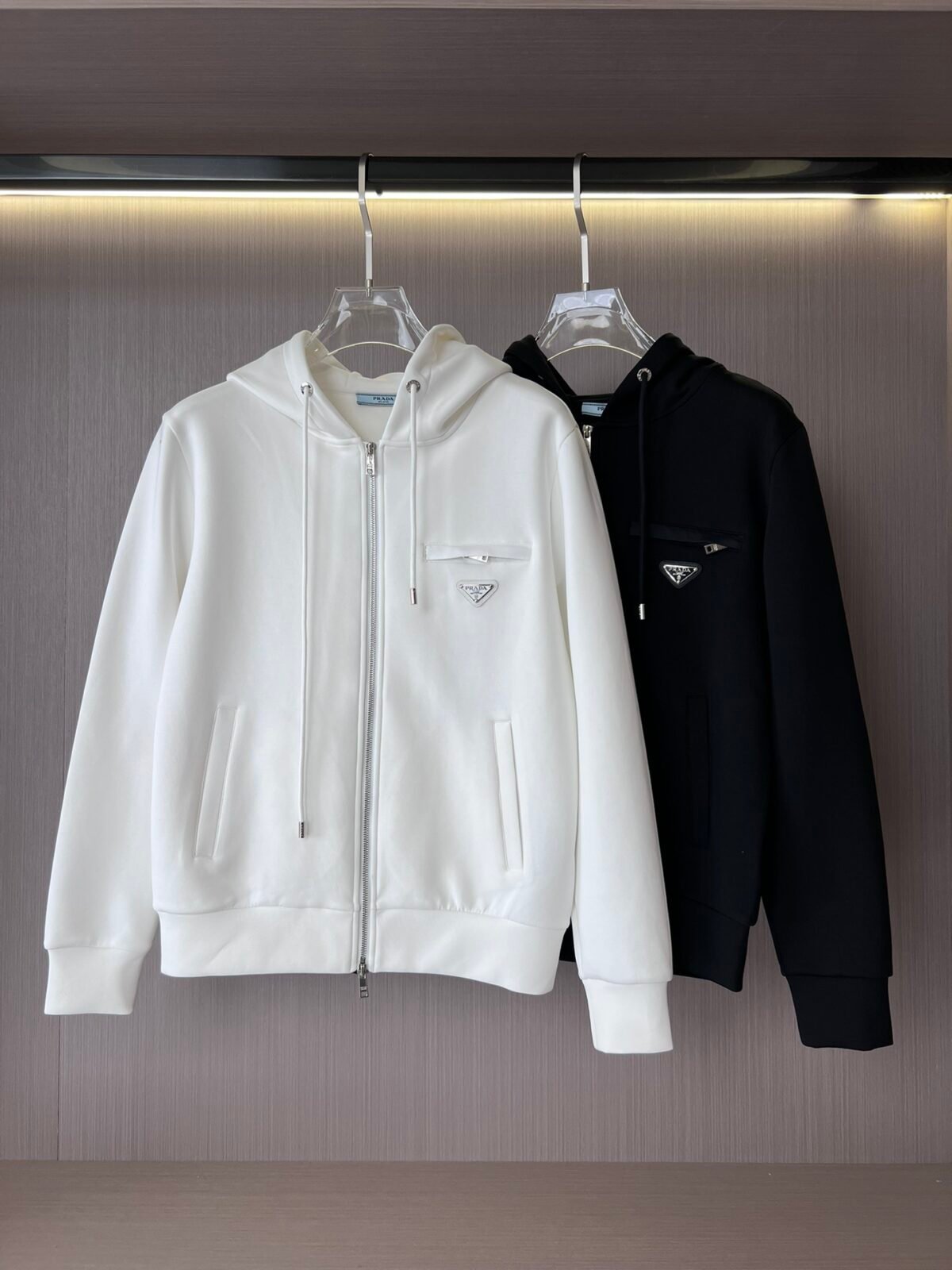 ⁦جاكيت برادا بغطاء رأس للخريف والشتاء⁩ - الصورة ⁦1⁩