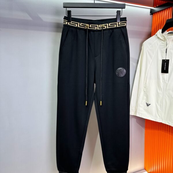 بنطال فيرساتشي الكلاسيكي الكاجوال