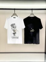 تيشيرت فيرساتشي عصري وعملي بياقة دائرية وأكمام قصيرة