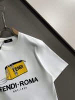 ⁦تيشيرت فندي الجديد من القطن بياقة دائرية وأكمام قصيرة⁩ - الصورة ⁦4⁩