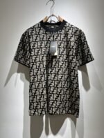 تيشيرت فندي الجديد بأكمام قصيرة للجنسين.