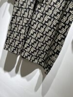 ⁦تيشيرت فندي الجديد بأكمام قصيرة للجنسين.⁩ - الصورة ⁦9⁩