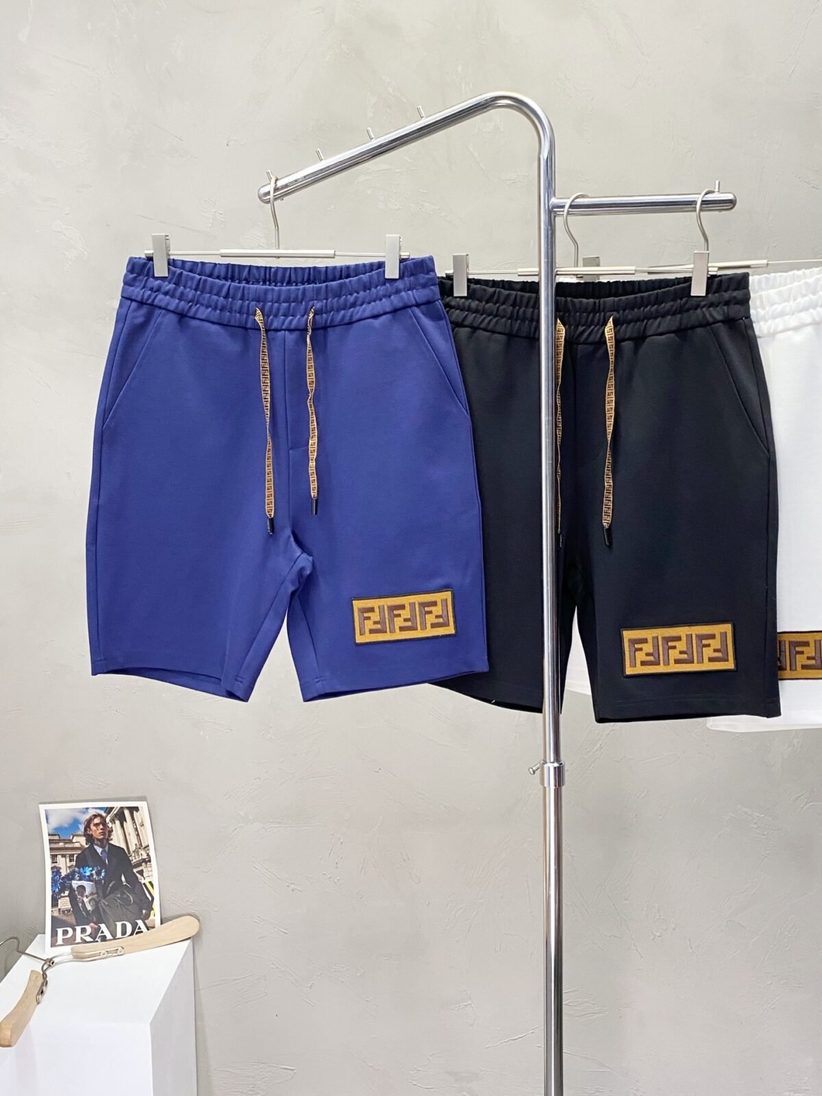 ⁦شورت فندي الجديد القصير، مريح وجيد التهوية⁩ - الصورة ⁦4⁩