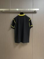 ⁦تيشيرت فندي قصير الأكمام بشعار الوحش⁩ - الصورة ⁦4⁩