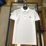 ⁦تيشيرت بولو فندي الجديد، عصري وعملي، بياقة دائرية.⁩ - الصورة ⁦2⁩