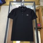 ⁦تيشيرت بولو فندي الجديد، عصري وعملي، بياقة دائرية.⁩ - الصورة ⁦5⁩