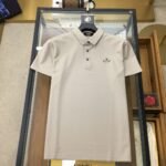 ⁦تيشيرت بولو فندي الجديد، عصري وعملي، بياقة دائرية.⁩ - الصورة ⁦4⁩