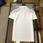 ⁦تيشيرت بولو فندي الجديد، عصري وعملي، بياقة دائرية.⁩ - الصورة ⁦7⁩