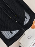 ⁦شورت رياضي رجالي عصري من فندي⁩ - الصورة ⁦5⁩